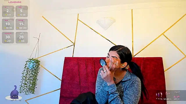 Paris Evans  online show from January 2026 12:07:02 PM