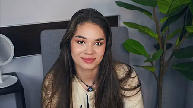 Snapshot of JanelKofron chatting on November 2025 01:55:01 PM JanelKofron online show from November 2025 01:55:01 PM