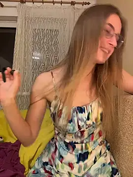 EveLunny online show from January 2026 05:01:02 AM