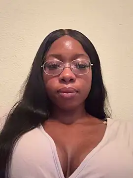 Snapshot of SwissMirelle chatting on November 2025 07:34:02 PM SwissMirelle online show from November 2025 07:34:02 PM