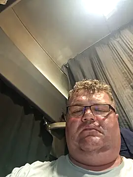 Grase44 online show from January 2026 06:57:02 PM