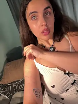 heyMilla online show from November 2025 09:47:01 PM