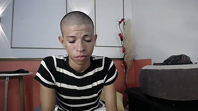 Tessachains 2  online show from November 2025 11:16:02 PM