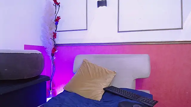 Tessachains 2  online show from December 2025 04:52:01 AM