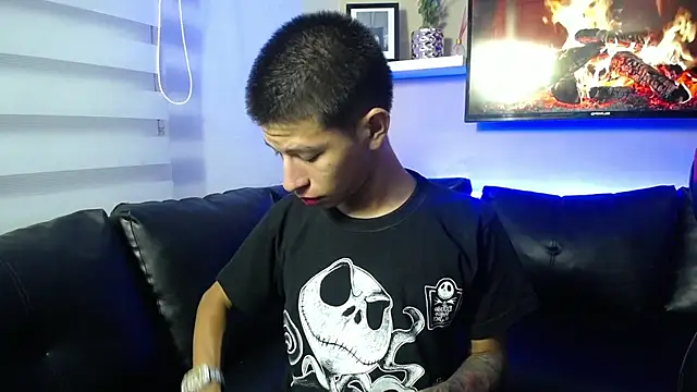 Tessachains 2  online show from December 2025 02:41:02 AM