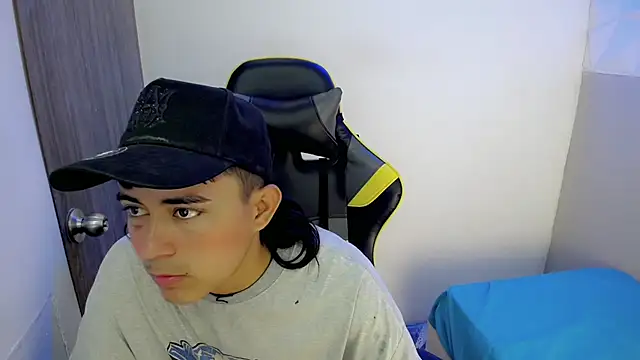 Tatann 18 online show from November 2025 08:57:01 PM