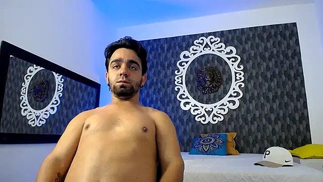 Snapshot of Dereck_Jhonsonn chatting on November 2025 09:05:02 PM Dereck Jhonsonn online show from November 2025 09:05:02 PM