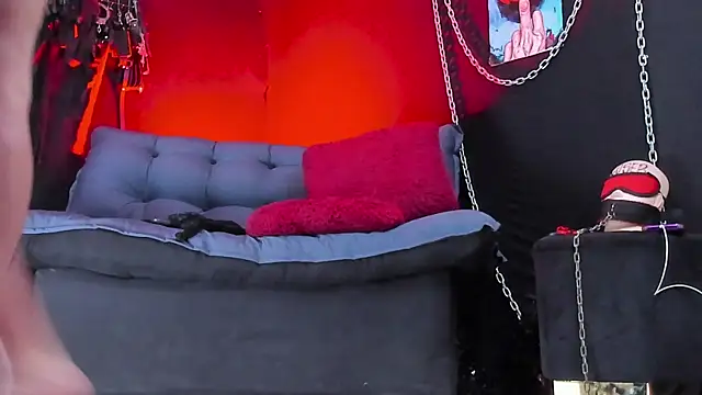 KatrinaStone online show from April 2026 07:17:02 PM