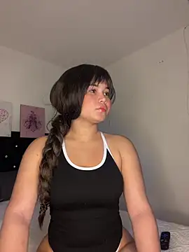 Snapshot of LoliitaBennett chatting on April 2026 03:26:01 AM LoliitaBennett online show from April 2026 03:26:01 AM