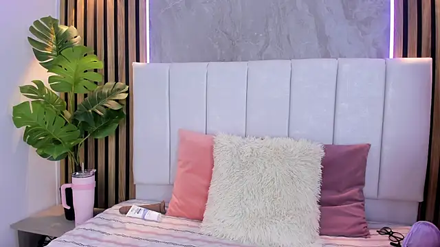 Carlotta de velour online show from December 2025 03:22:02 AM