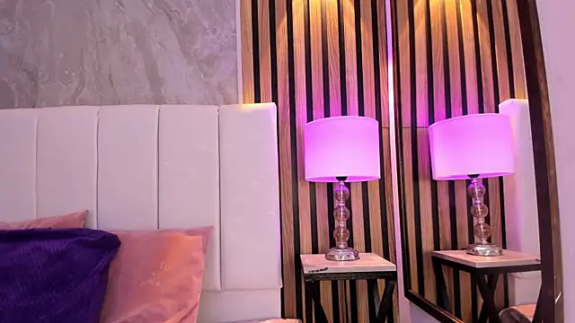 Snapshot of Carlotta_de_velour chatting on May 2026 01:10:01 AM Carlotta de velour online show from May 2026 01:10:01 AM