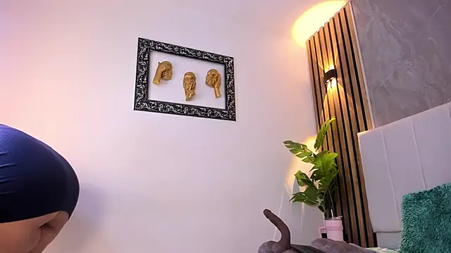 Snapshot of Carlotta_de_velour chatting on May 2026 03:45:02 AM Carlotta de velour online show from May 2026 03:45:02 AM