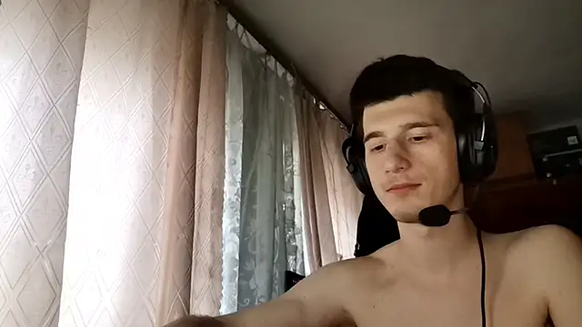 JamesLagerfeld online show from December 2025 07:04:02 AM