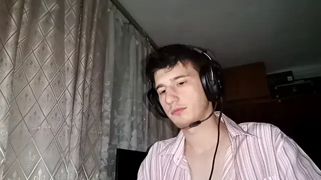 JamesLagerfeld online show from December 2025 06:05:02 PM