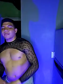 UrielRay13 online show from November 2025 03:40:02 AM