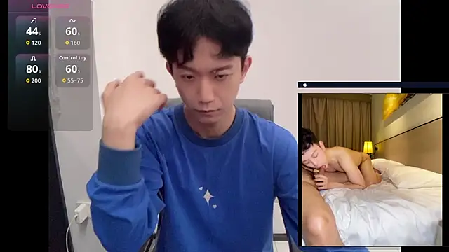 Snapshot of CouplingCry chatting on March 2026 03:45:01 PM CouplingCry online show from March 2026 03:45:01 PM