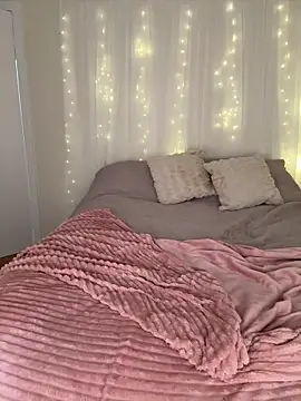 LillieMaee online show from March 2026 01:03:02 PM