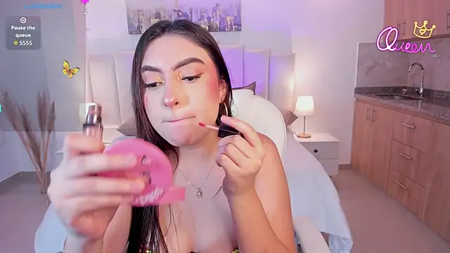 Maya vexx online show from January 2026 08:01:02 PM