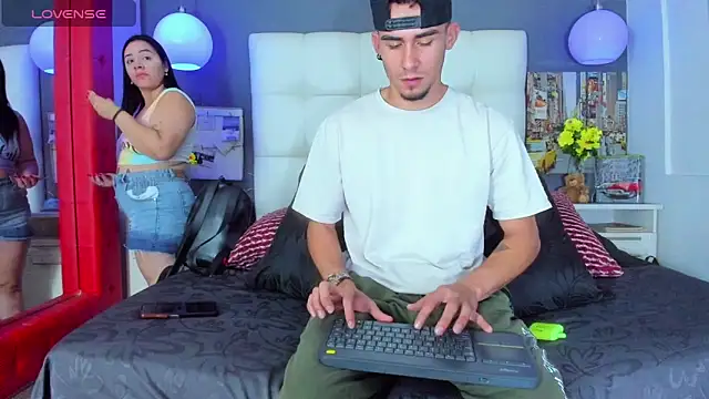 Sharon Tyga20 online show from December 2025 08:04:02 PM