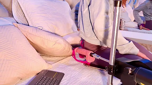 crystal gilton online show from February 2026 07:07:01 PM