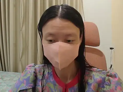 Lil-Cherries online show from January 2026 05:04:02 PM