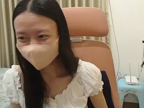 Lil-Cherries online show from March 2026 01:16:02 PM