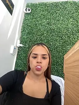 Sara  Secret online show from November 2025 08:40:01 PM