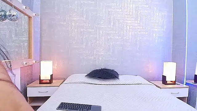 EmylyTaylor FG online show from November 2025 08:52:01 PM