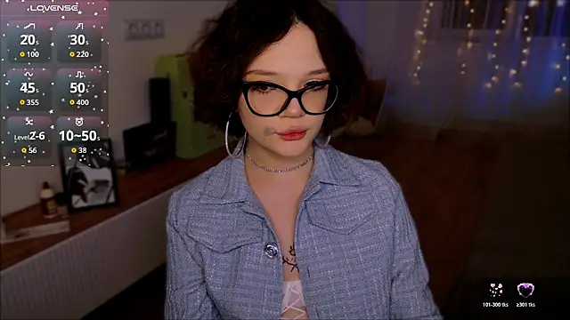 Snapshot of Sweety_cheeky chatting on November 2025 10:32:01 PM Sweety cheeky online show from November 2025 10:32:01 PM