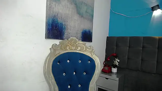 Aliis Love online show from November 2025 08:25:02 PM