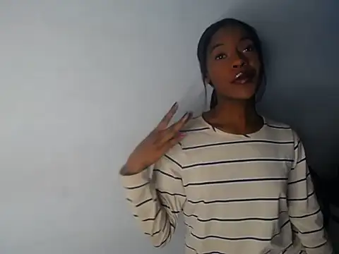 Aliis Love online show from December 2025 08:34:01 AM