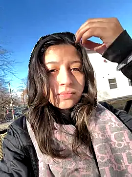 Snapshot of SaintNina chatting on December 2025 06:35:02 PM SaintNina online show from December 2025 06:35:02 PM