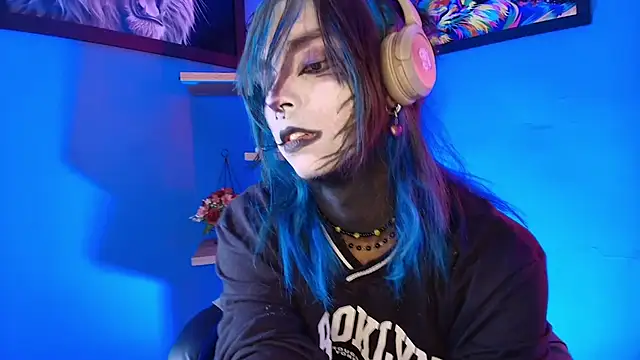 Snapshot of luxiel_ chatting on March 2026 11:24:01 PM luxiel online show from March 2026 11:24:01 PM