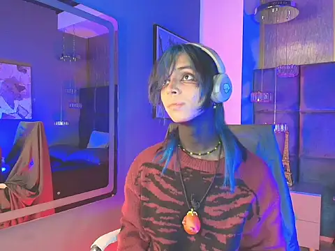 Snapshot of luxiel_ chatting on April 2026 08:31:02 PM luxiel online show from April 2026 08:31:02 PM