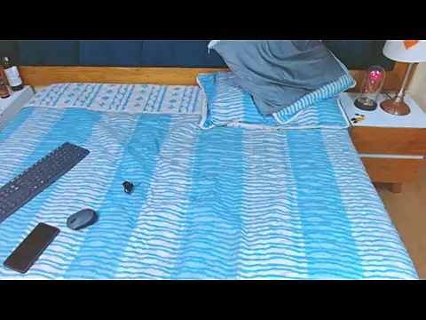 Snapshot of morrigan_luxus2 chatting on December 2025 11:43:01 PM morrigan luxus2 online show from December 2025 11:43:01 PM