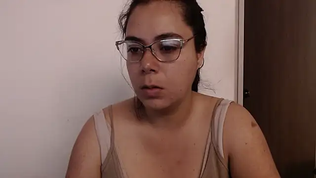 LorieFerrer online show from March 2025 04:17:01 PM