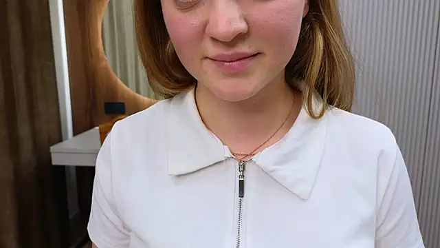 KirstieVise online show from November 2025 12:16:02 PM