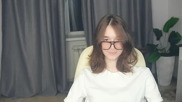 Snapshot of MargeneLeisure chatting on November 2025 01:55:01 PM MargeneLeisure online show from November 2025 01:55:01 PM