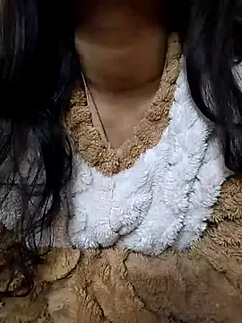 Sexy Divya   online show from February 2026 09:09:02 PM
