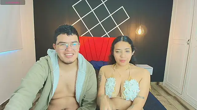 Snapshot of Logan_Chloe chatting on November 2025 11:53:02 AM Logan Chloe online show from November 2025 11:53:02 AM