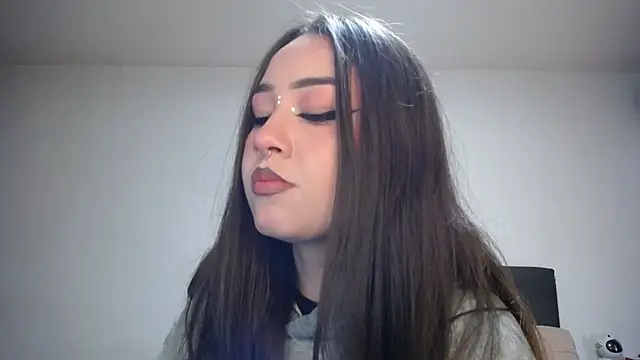 Snapshot of _Pariiss chatting on March 2026 08:04:01 PM Pariiss online show from March 2026 08:04:01 PM