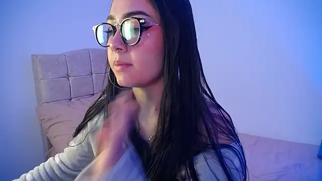 Snapshot of _Pariiss chatting on April 2026 10:10:02 PM Pariiss online show from April 2026 10:10:02 PM