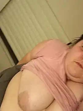 Snapshot of mayflower420 chatting on April 2026 03:34:02 AM mayflower420 online show from April 2026 03:34:02 AM