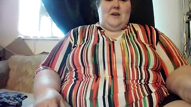 Snapshot of mayflower420 chatting on April 2026 02:01:02 PM mayflower420 online show from April 2026 02:01:02 PM