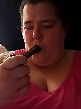 Snapshot of mayflower420 chatting on April 2026 04:36:02 PM mayflower420 online show from April 2026 04:36:02 PM