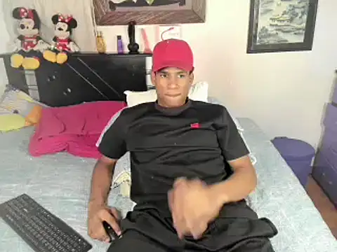 Snapshot of JUANBIGCOCK21CM chatting on November 2025 08:08:02 PM JUANBIGCOCK21CM online show from November 2025 08:08:02 PM