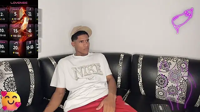 Snapshot of JUANBIGCOCK21CM chatting on April 2026 06:19:02 PM JUANBIGCOCK21CM online show from April 2026 06:19:02 PM