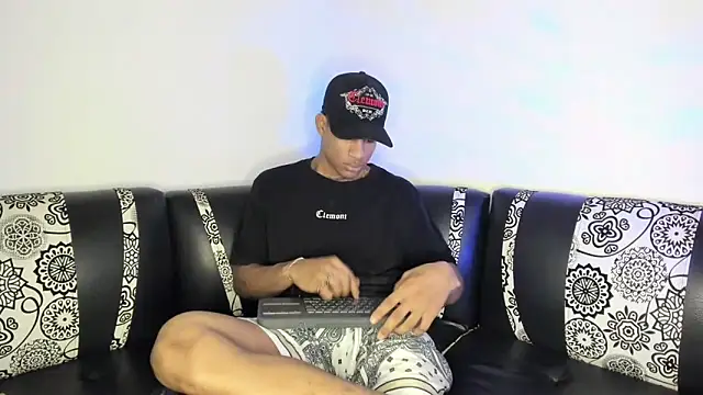 Snapshot of JUANBIGCOCK21CM chatting on April 2026 05:41:02 PM JUANBIGCOCK21CM online show from April 2026 05:41:02 PM