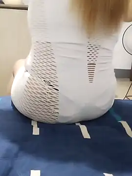 Snapshot of xXAndreyAndMariaXx chatting on November 2025 02:10:01 AM xXAndreyAndMariaXx online show from November 2025 02:10:01 AM