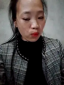 Snapshot of Yumiik2kk chatting on November 2025 09:59:01 AM Yumiik2kk online show from November 2025 09:59:01 AM